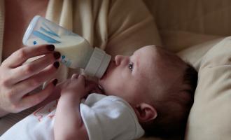 Mateřské mléko