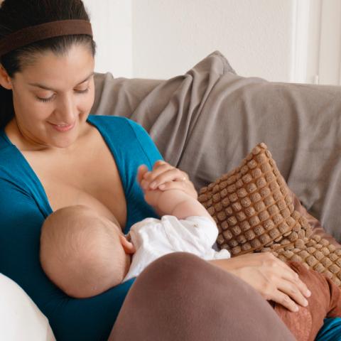 Úžasné tipy pro spokojené kojení - tehotenstvi.cz