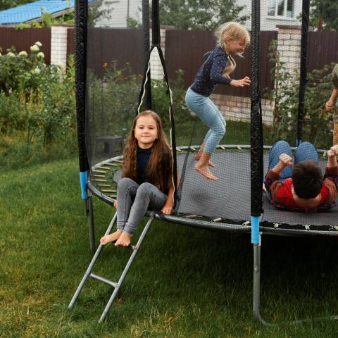 Trampolína